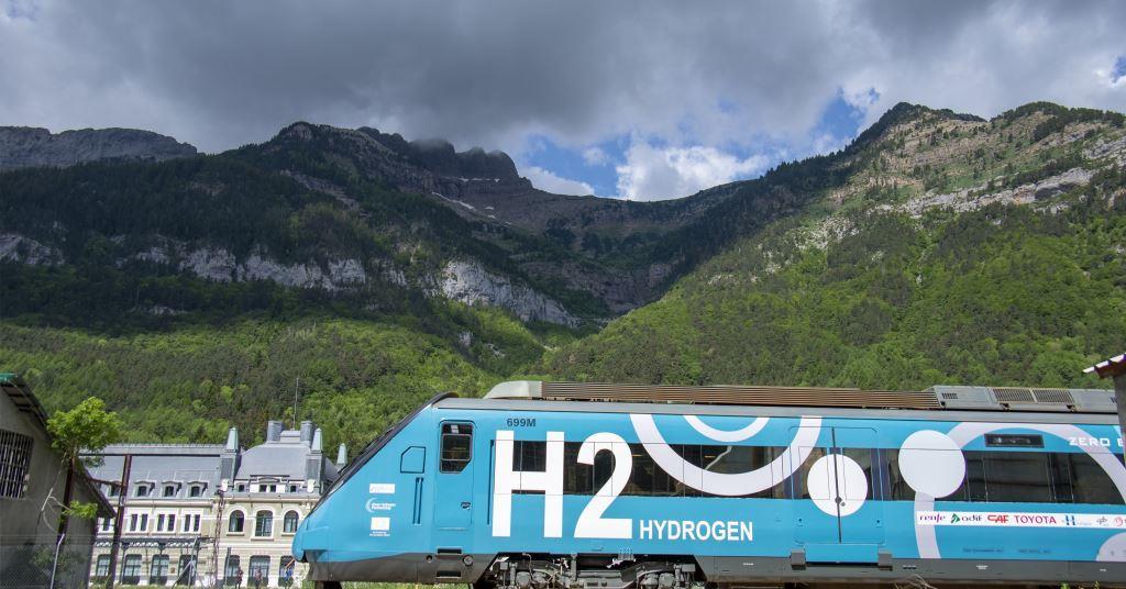 Hydrogen train on test News Railway Gazette International