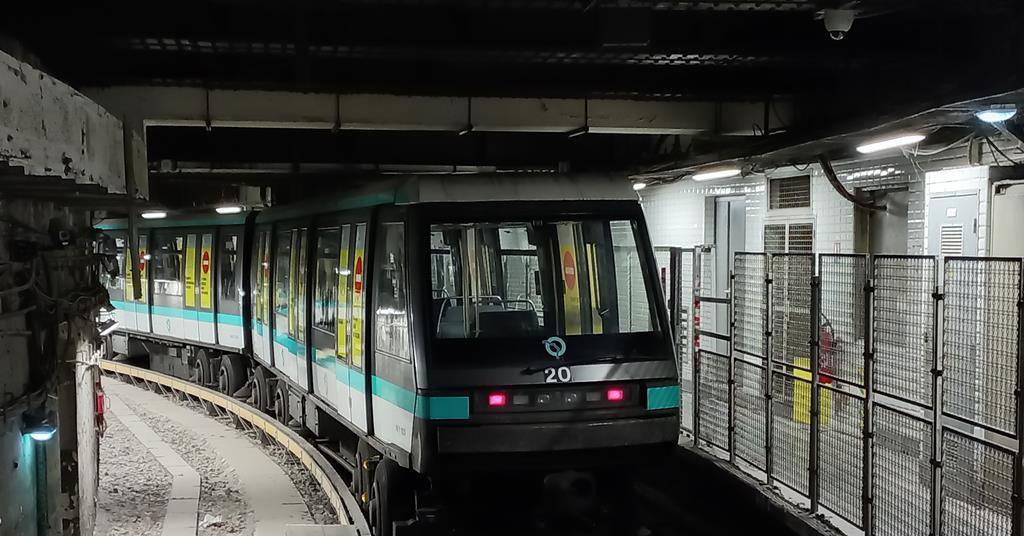 Driverless trains introduced on Paris metro Line 4 | Metro Report ...