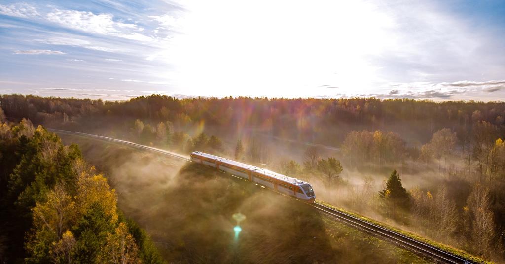 Pasažieru vilciens Viļņa-Rīga sāka darboties decembrī  Jaunumi