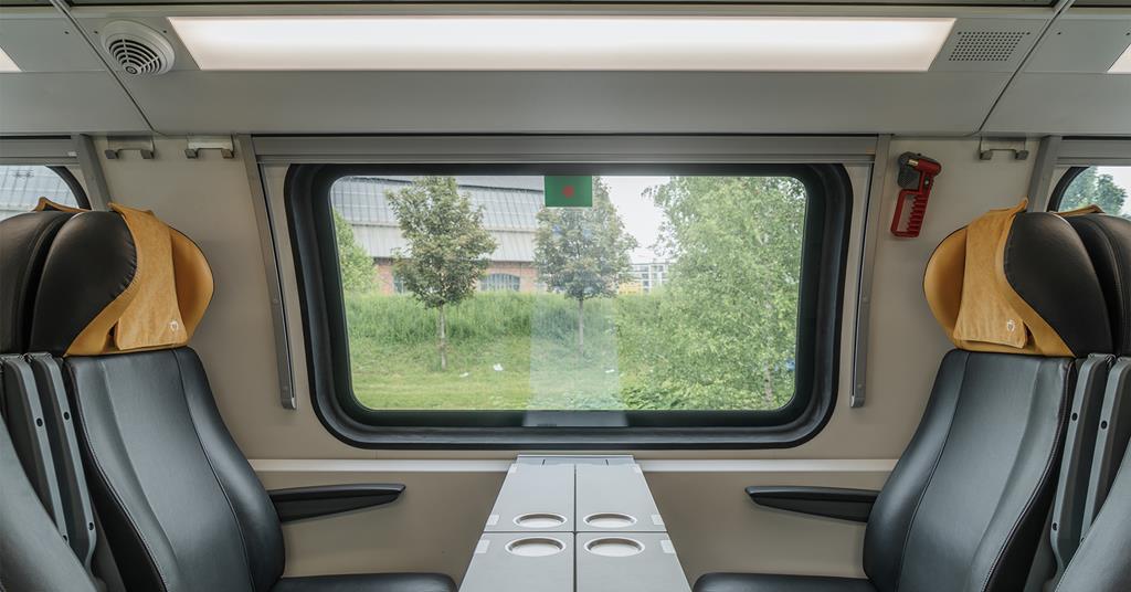 ZSSK unveils first Kiss EMU | News | Railway Gazette