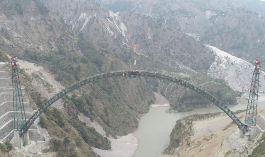 World’s highest railway bridge takes shape | News | Railway Gazette ...