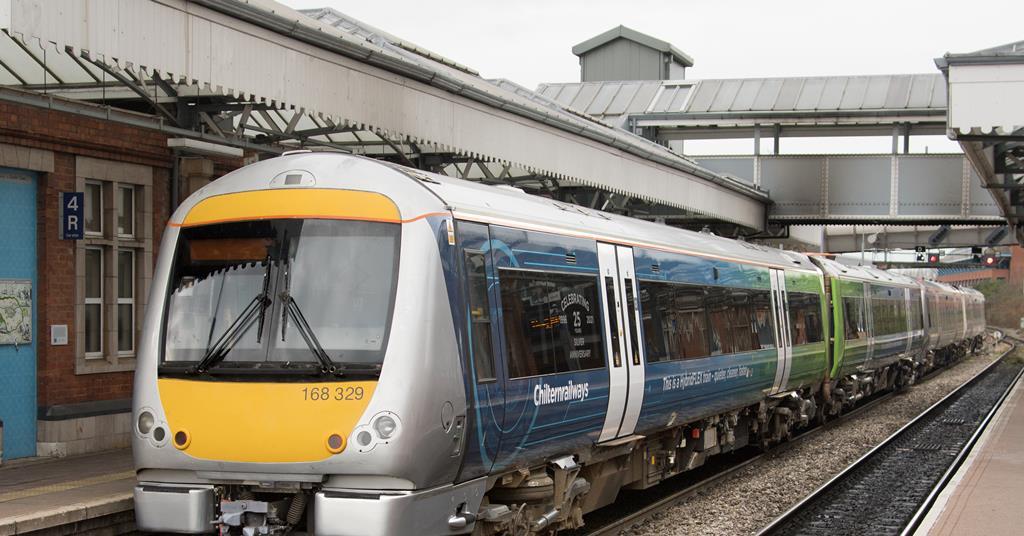 ‘Cleaner, quieter and quicker’ dieselbattery hybrid train enters