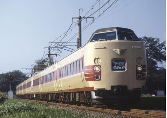 あ*餅様 Westone The Rail File:West Japan Railway series 381 Train JNR color Hakubi Line.jpg