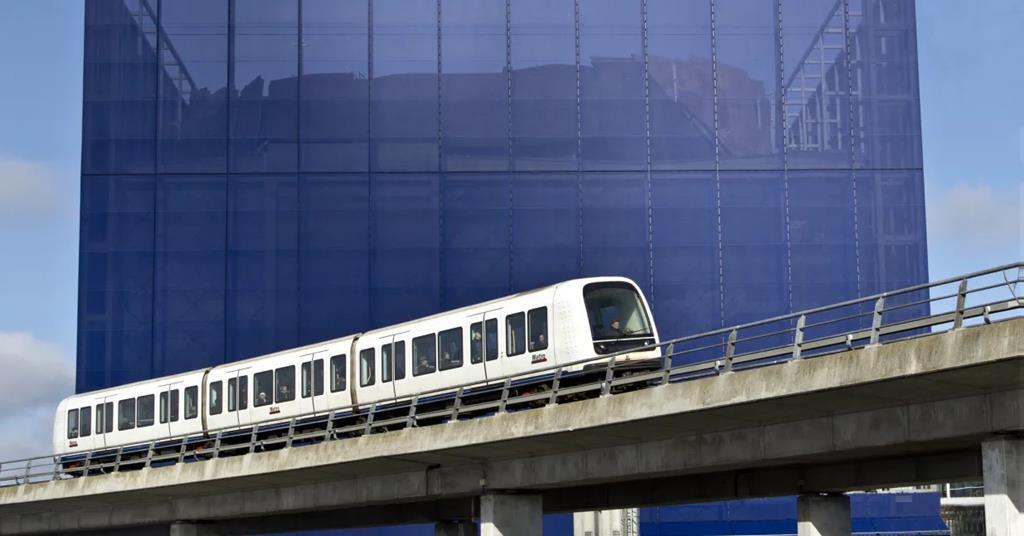 hitachi―rail 67888_hmaxtraintracksnologobla