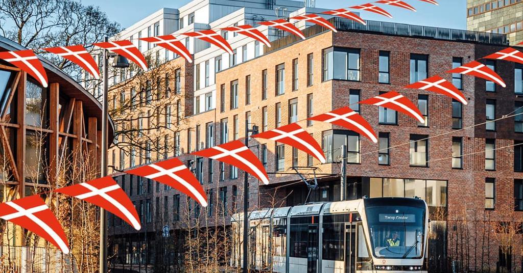 Celebrations as Odense tramway opens | Metro Report International ...