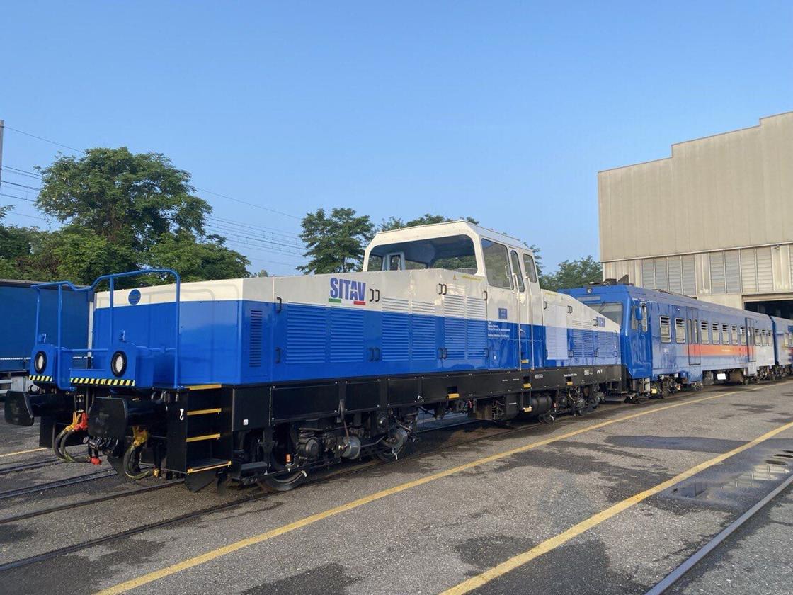 Innovative Hydrogen Fuel Cell Locomotive Unveiled in Italy