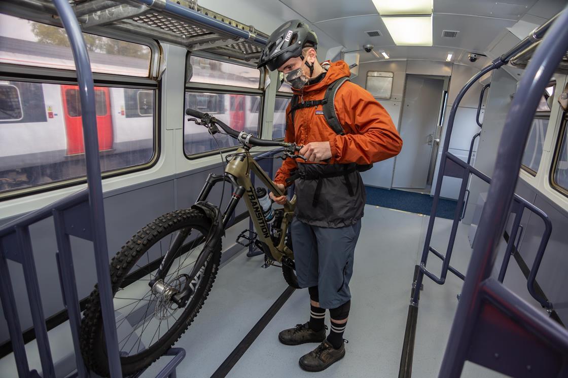 ScotRailâ€™s active travel coach offers space for skis