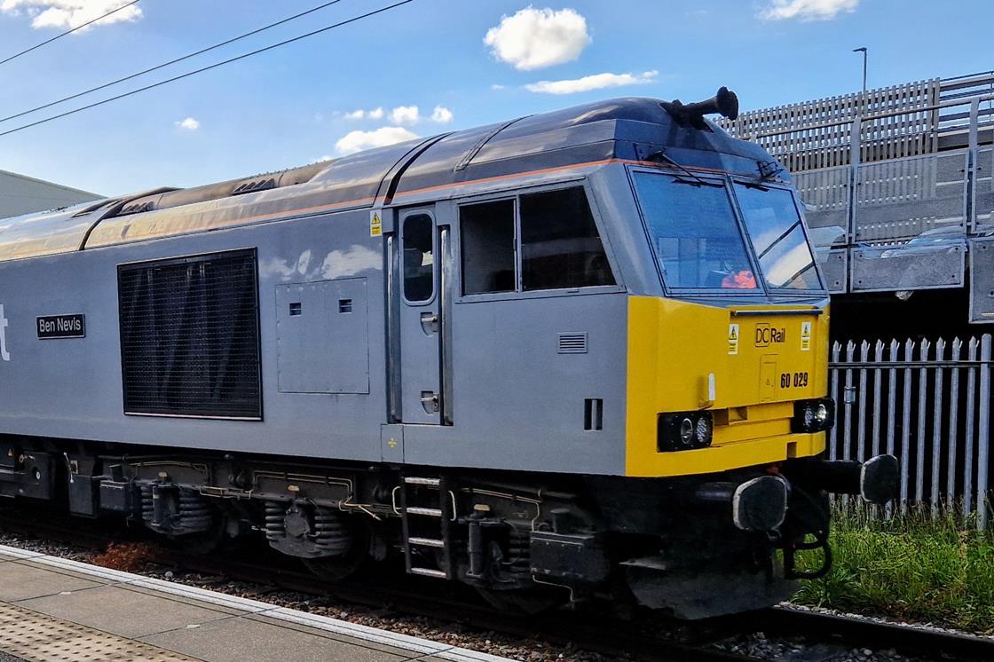 UK's New Dawn Project: Converting Diesel Locomotive to Hydrogen-Powered Steam Technology