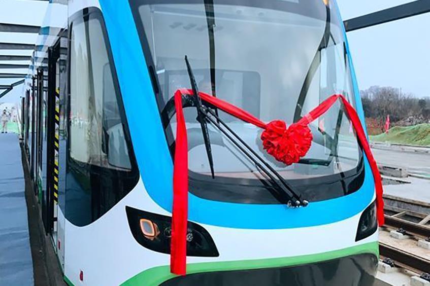 Huangshi inaugurates catenary-free tram line | Metro Report