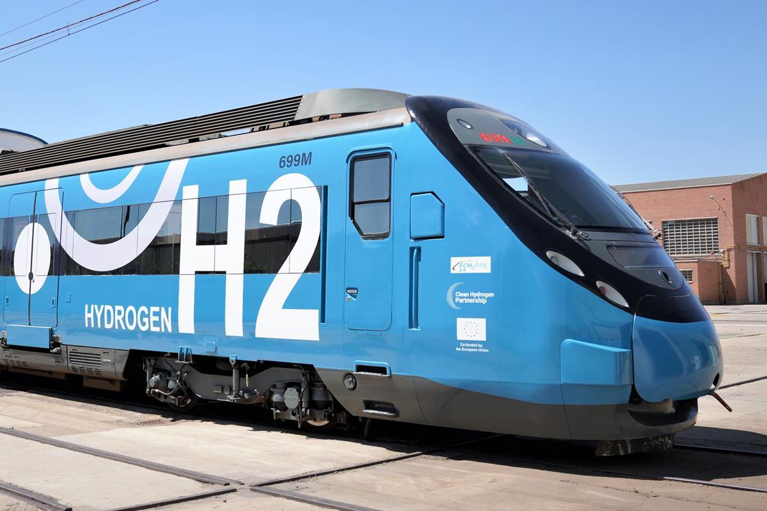 Hydrogen multipleunit testing gets underway News Railway Gazette