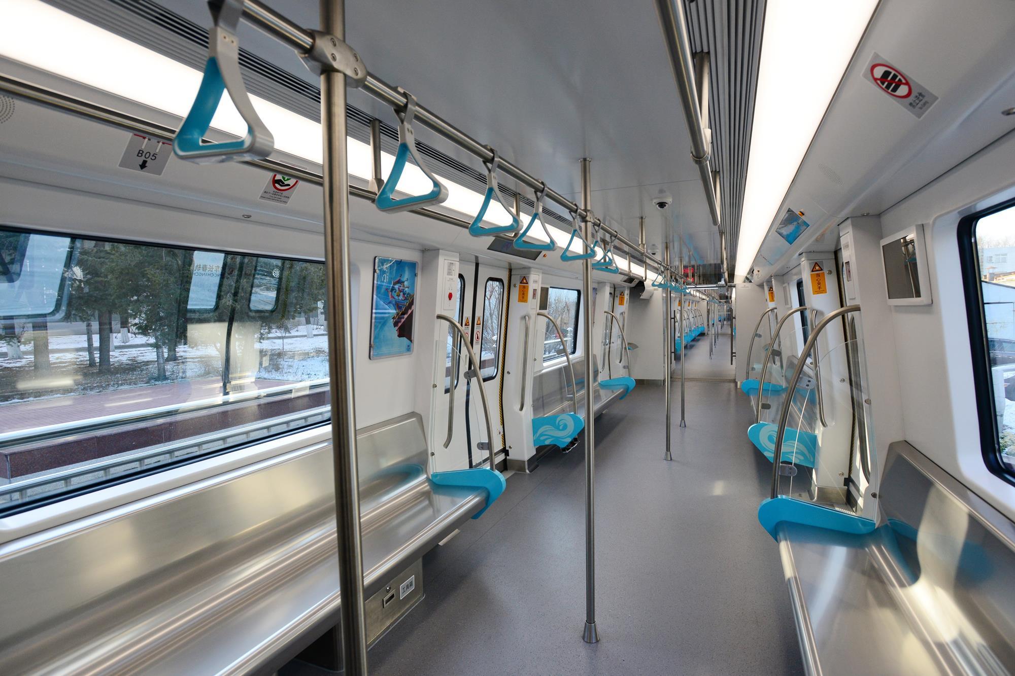 Xiamen Metro Line 3 Train Unveiled 