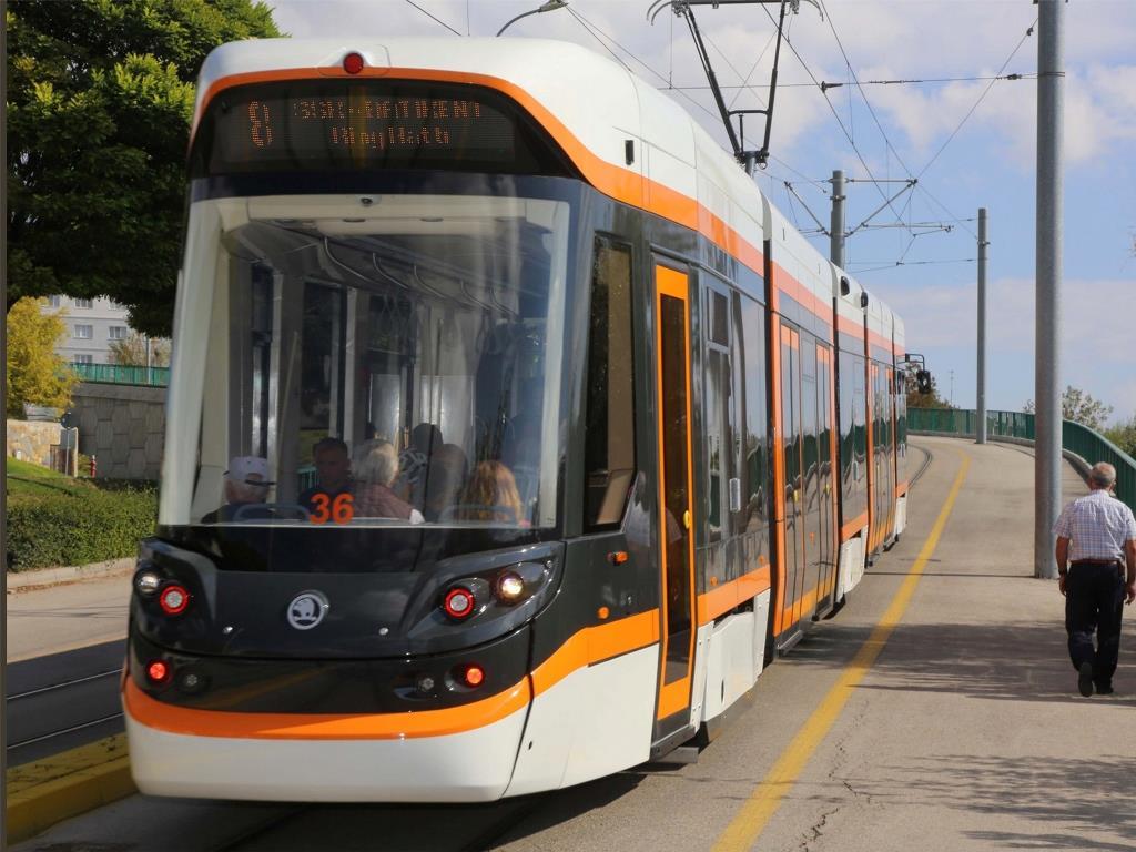 Skoda forcity tram