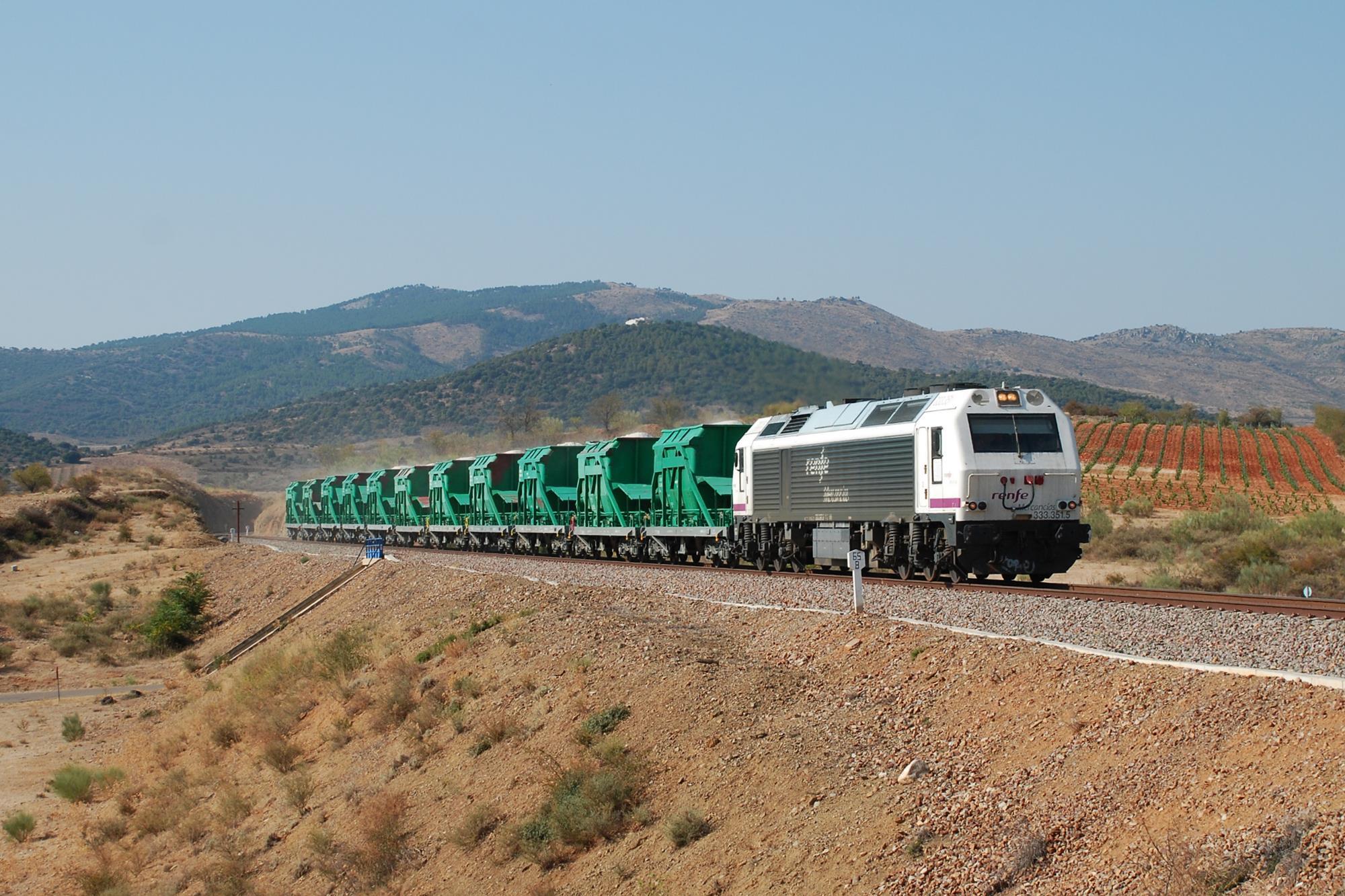 spain-two-corridors-to-boost-iberian-freight-in-depth-railway