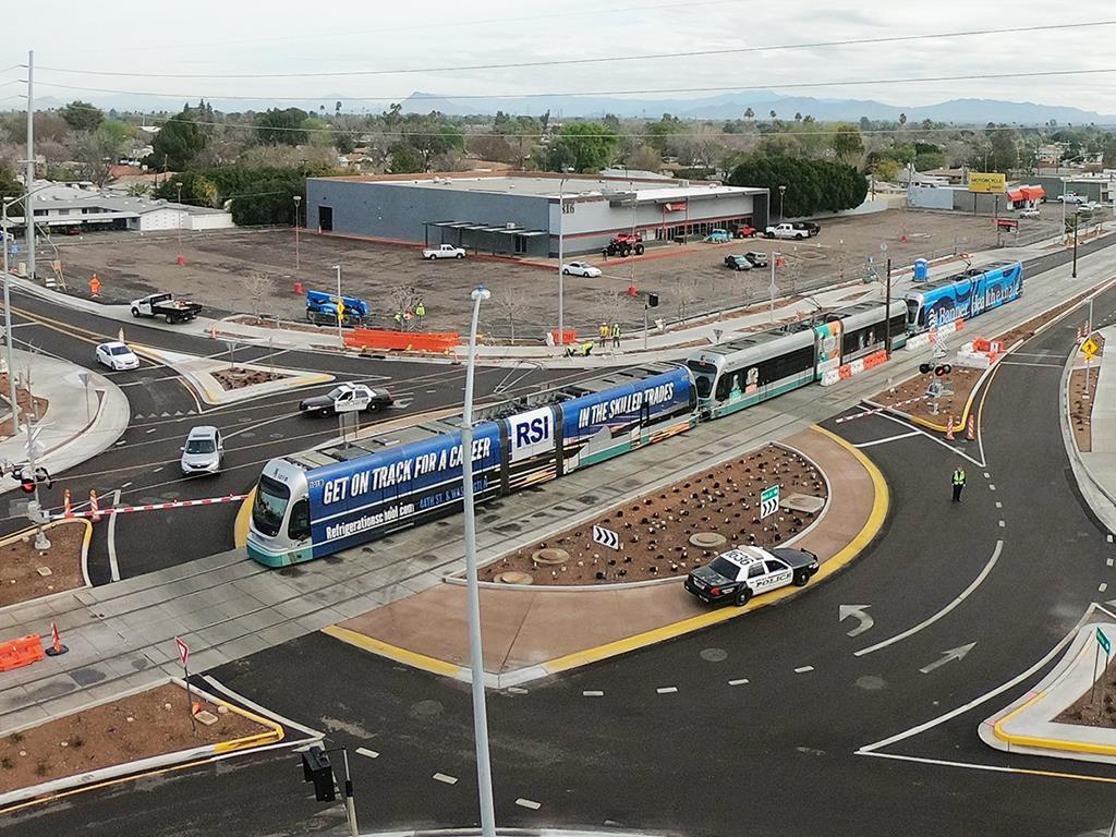Mesa extension includes USA’s second light rail roundabout intersection