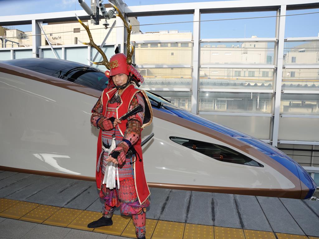 36 Hokuriku Shinkansen Carriages Transported Stock Photos, High