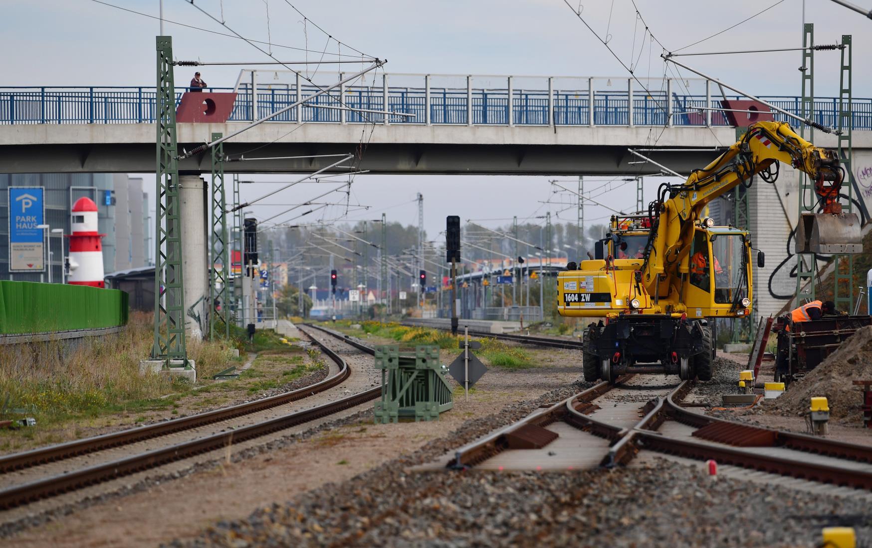 Network Rail Period Calendar 2021 The year 2021 is a common year