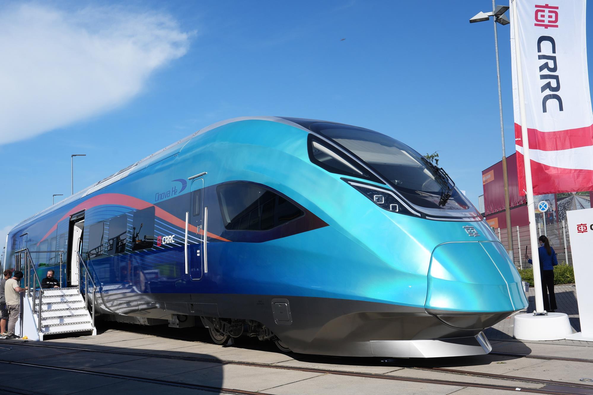 Hydrogen inter-city trainset designed to replace diesels on non