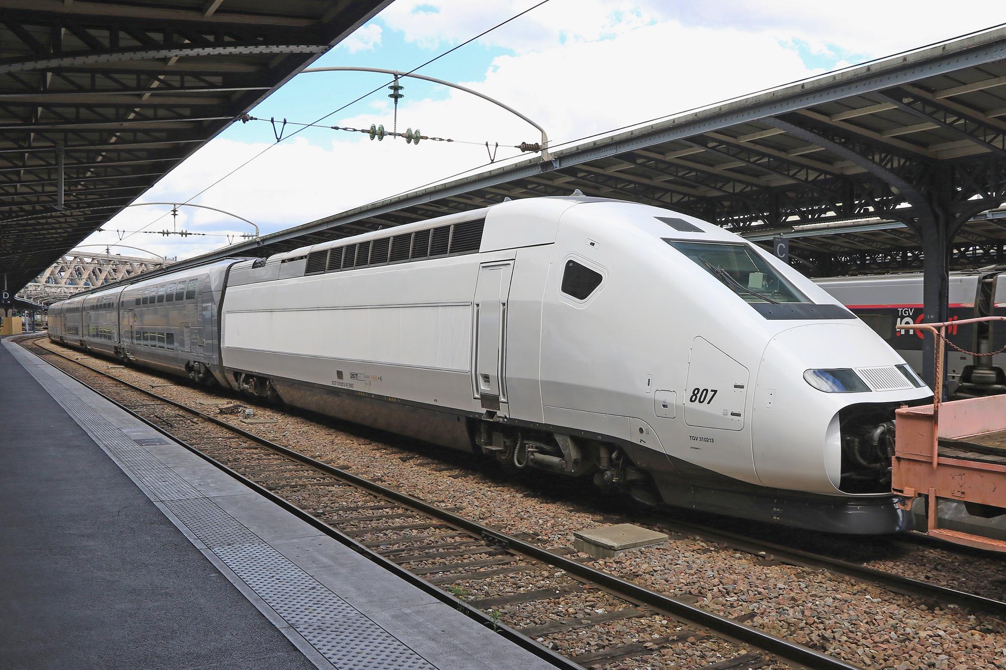 First Trainset For Rielsfera Low Cost High Speed Rail Services Heads To Spain News Railway Gazette International