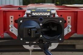 se-DAC-Fig1-Rail Sweden - DAC-coupler-face