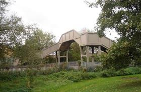 Priory footbridge (Photo Hull CC)