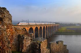 Azuma crossing the Royal Border Bridge, Berwick