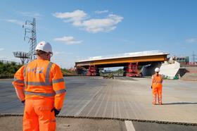 HS2 bridge construction hi-vi