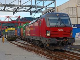 CargoServ electric train at LINZ AG container terminal