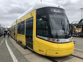 Berlin Alstom long tram at InnoTrans (Photo Metro Report) (32)