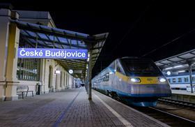 Pendolino train (Photo CD)