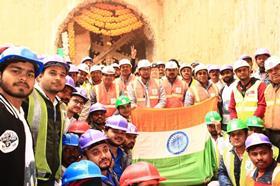Agra metro priority section tunnelling complete photo Uttar Pradesh MRC