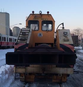 us-boston-snowmageddon-2015-MTA-snowblower