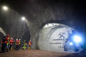 Praha tunnel breakthrough photo DPP