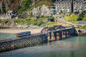 TfW Class 158 DMU crossing Barmouth Viaduct (Photo Network Rail, Dom Vacher)