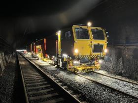 Tamping machine at work (Photo SWR)