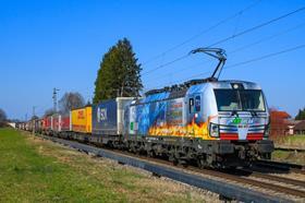 Intermodal train with trailers_© TX Logistik