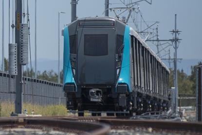 tn_au-sydney_metro_train_on_test_rouse_hill_2_01.jpg