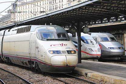 AVE, ICE and TGV trainsets in Paris (Photo: Christophe Masse)