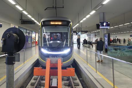 CRRC light rail photo Metro de Porto