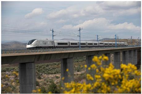 Talgo Series S106 Avril high speed trainset. (Photo MITMA) (4)