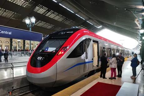 CRRC electro-diesel trainsets enter service with EFE (4)