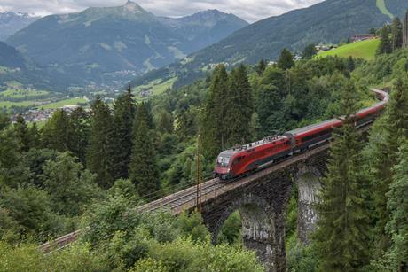 at-OBB-railjet-mountains-TB