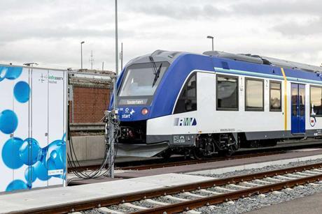 RMV-Alstom-iLint-hydrogen-train-(RMV,-Arne-Landwehr)