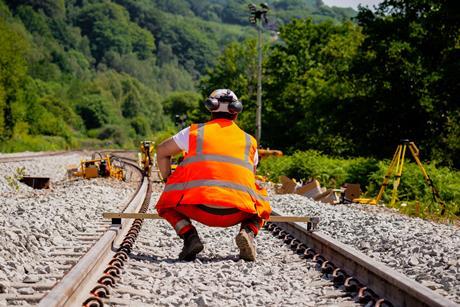 fr-rail inspection on SNCF Reseau-shutterstock_2413434821