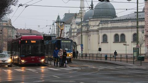 Szeged Ikarus troli and Tatra tram at Anna-kút