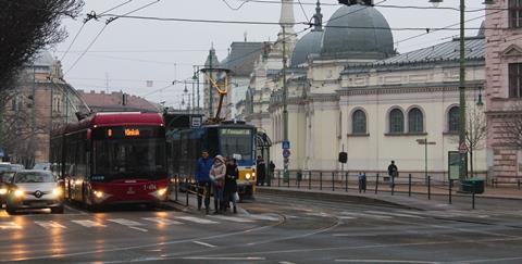 Szeged Ikarus troli and Tatra tram at Anna-kút