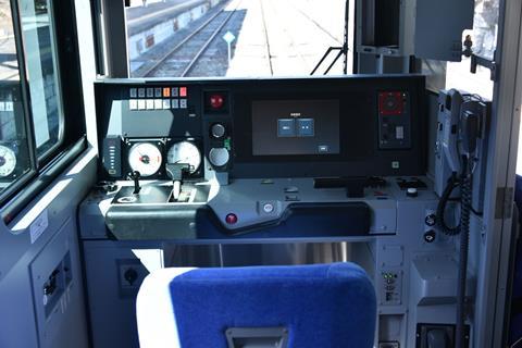 jp-jreast-E131-600-driving-seat-KMiura