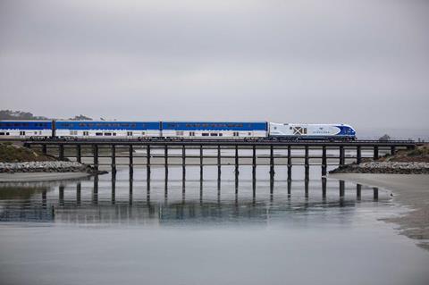 Amtrak-Pacific-Surfliner-Exterior-(3)-Hi-res