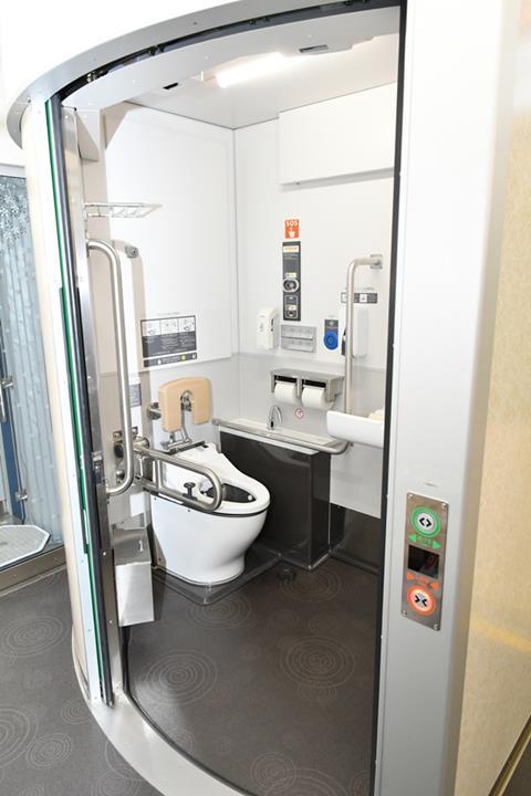 jp-Kintetsu-Series-1A-accessible-WC-AN