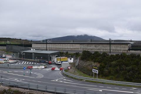 es-Gudiña_-_Porta_de_Galicia_(en_construción)_02