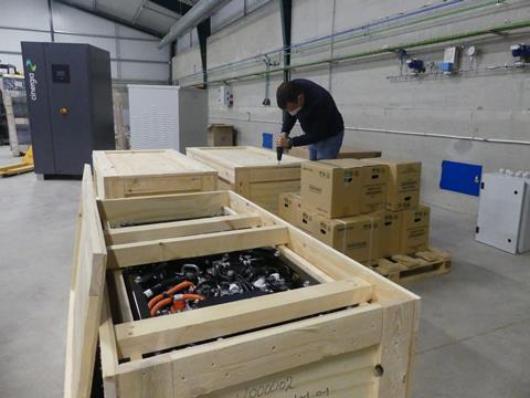 Toyota fuel cell unpacking